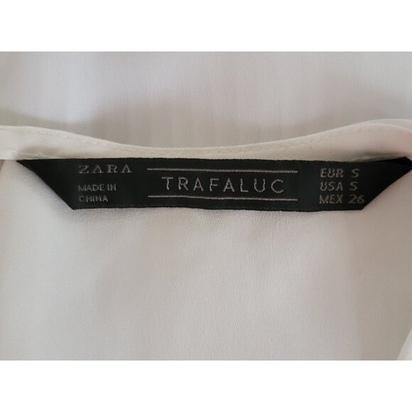 Zara Trafaluc White Sleeveless Blouse With Pleated Back USA S - Picture 4 of 5